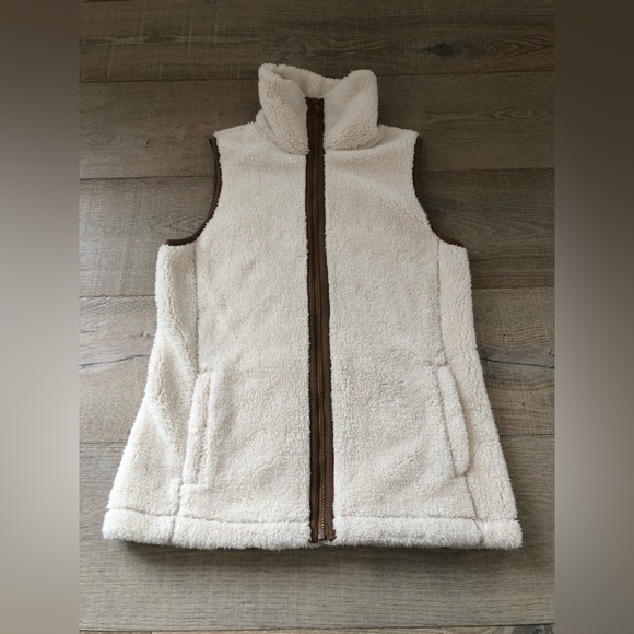 Chaps Sherpa Vest - Picture 2 of 9